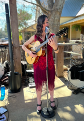Live Music with Noelle & Ian